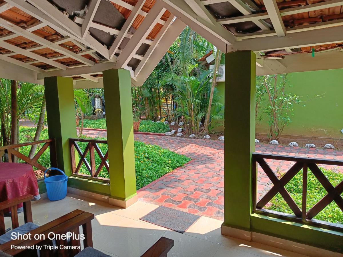 Dunhill Beach Resort Agonda Buitenkant foto